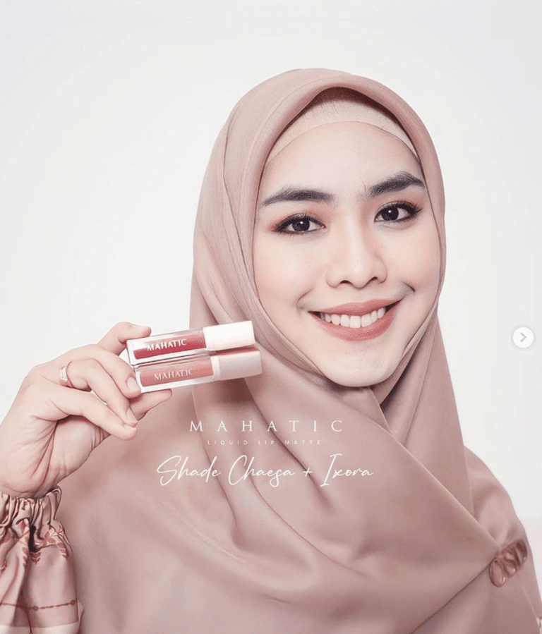 Oki Setiana Dewi Mahatic Chaesa dan Ixora